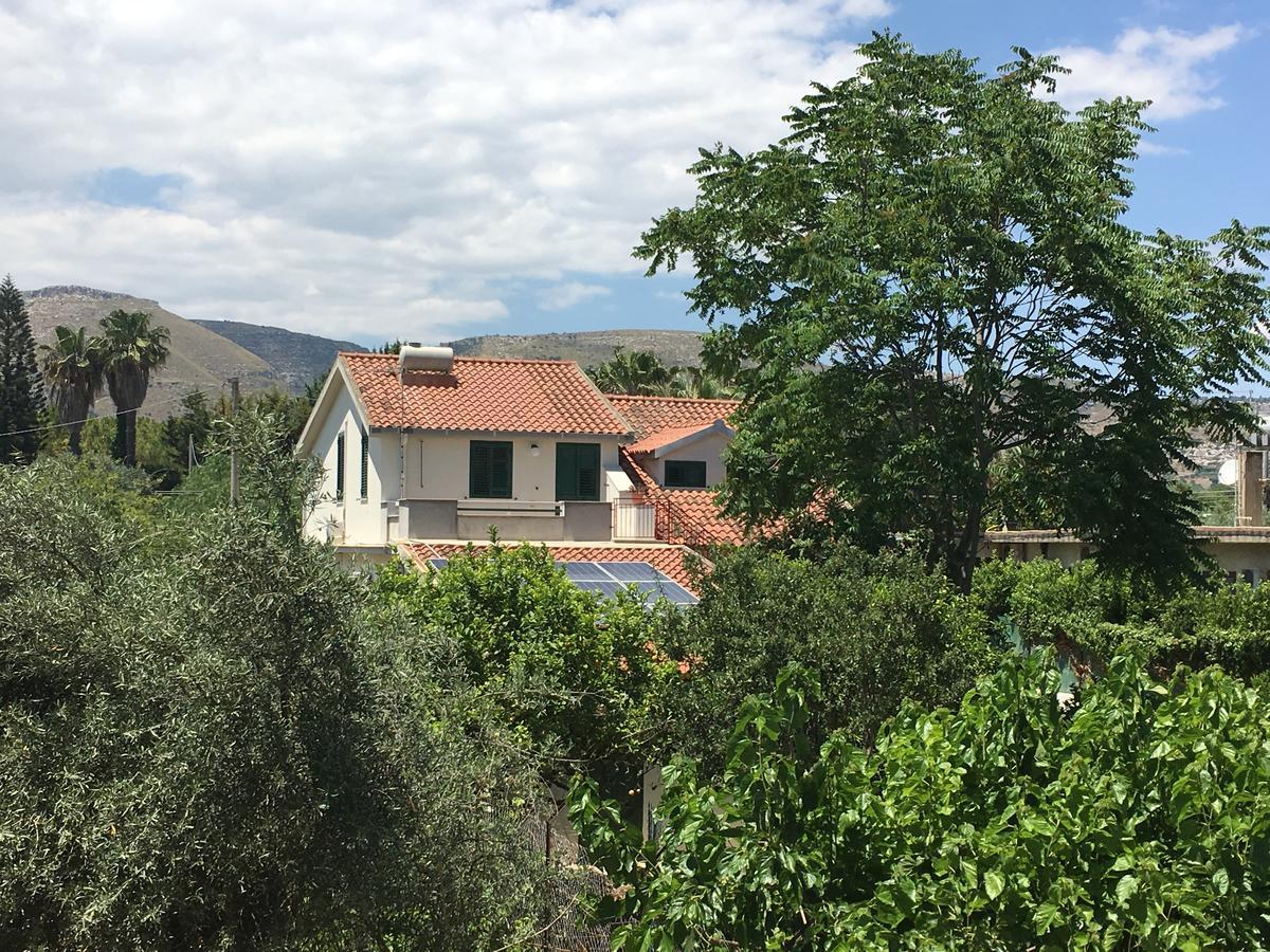Villa del Falso Pepe Avola Exterior foto